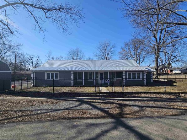 205 Ozark St, Marshall, AR 72650