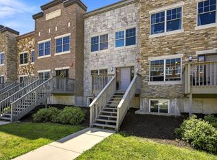 457 2nd Ave SW, Cedar Rapids, IA 52404