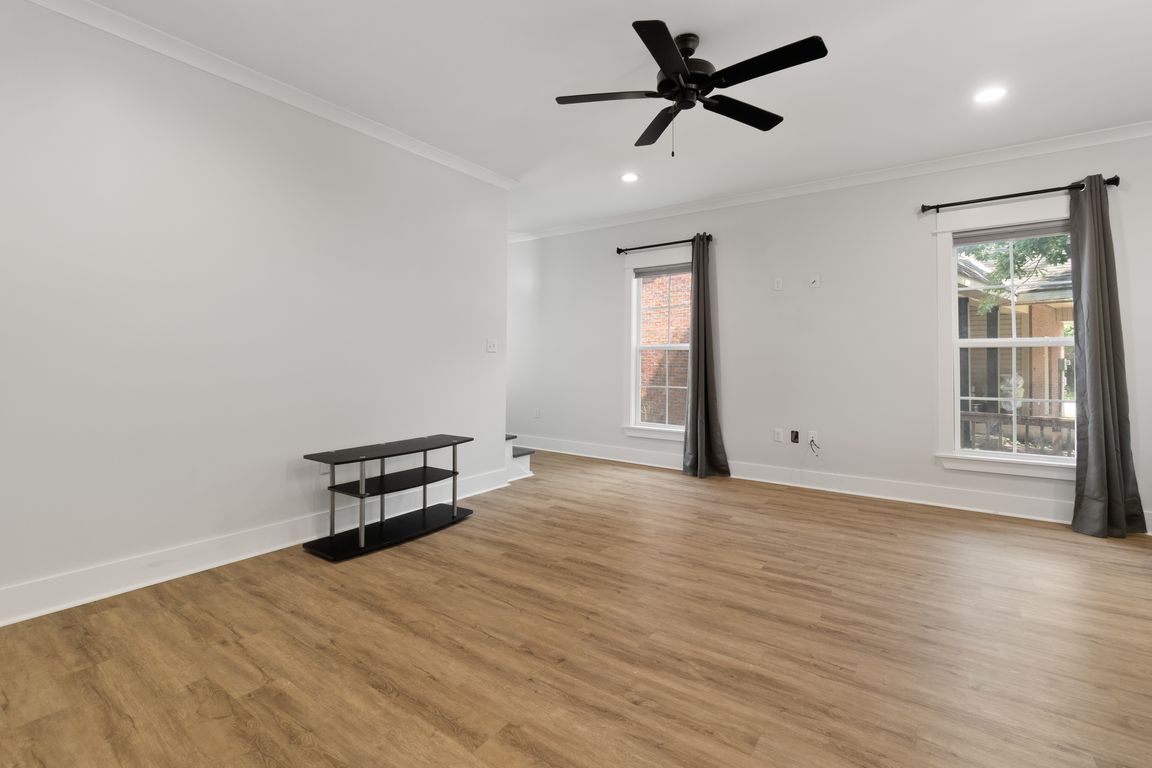 next background image