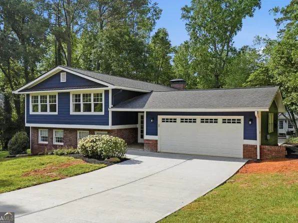 2484 Marguerite Pl NE, Marietta, GA 30068