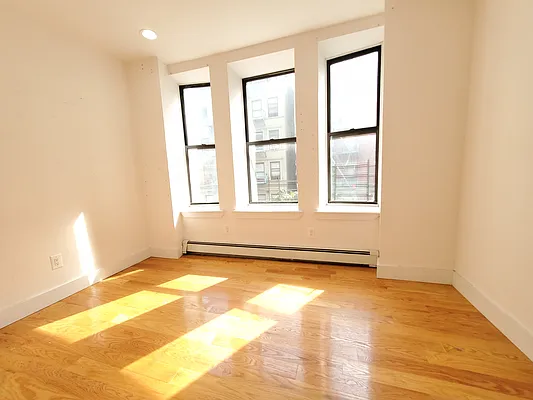 Rented by Compass | media 23