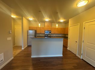 971 10th Pl NE UNIT 304, Issaquah, WA 98029