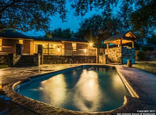 1124 Cardinal St, Pleasanton, TX 78064