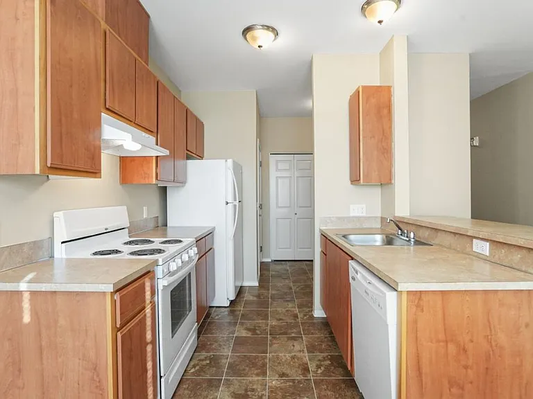 Baxter Ridge Apartments — Photo 45