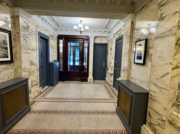 105 East 15th Street image 1 of 7