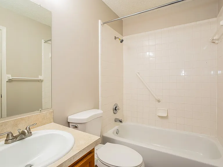 3268 Avalon Dr — Photo 15