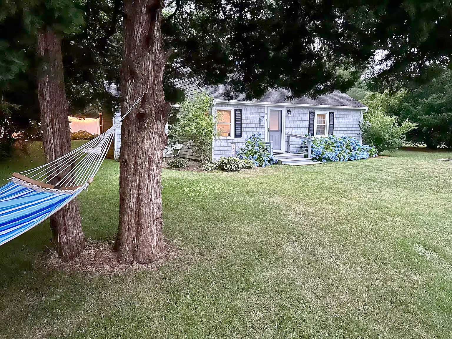 3 bed, 840 sqft, $1,400 — Photo 2