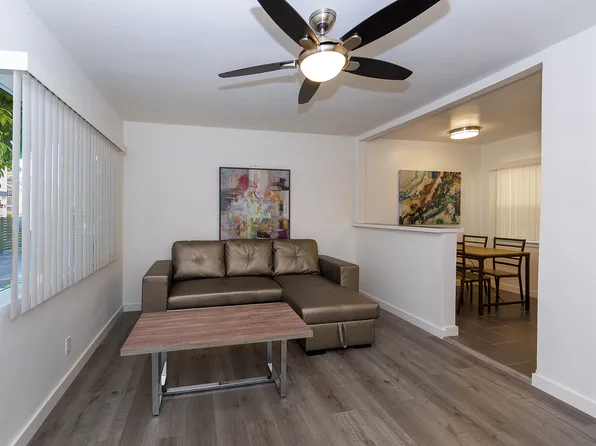 10941 Bloomfield St, North Hollywood, CA 91602