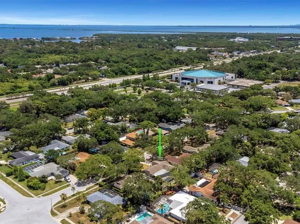 1870 Forest Wood Dr, Clearwater, FL 33759