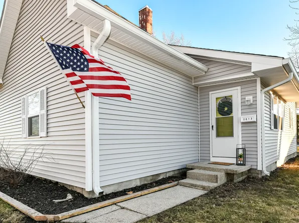2013 N C St, Elwood, IN 46036