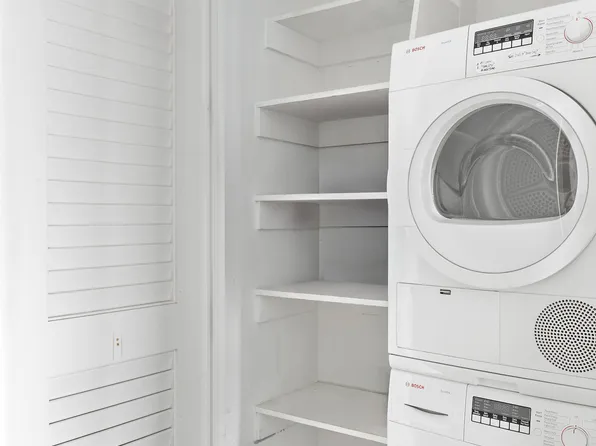 388 Bridge Street image 10 of 10