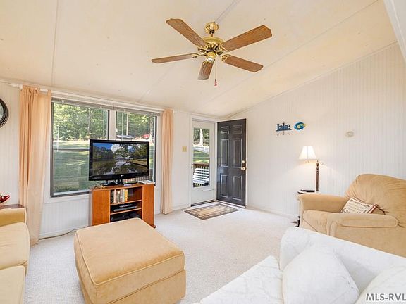 5th image of 235 Lazy Point Dr