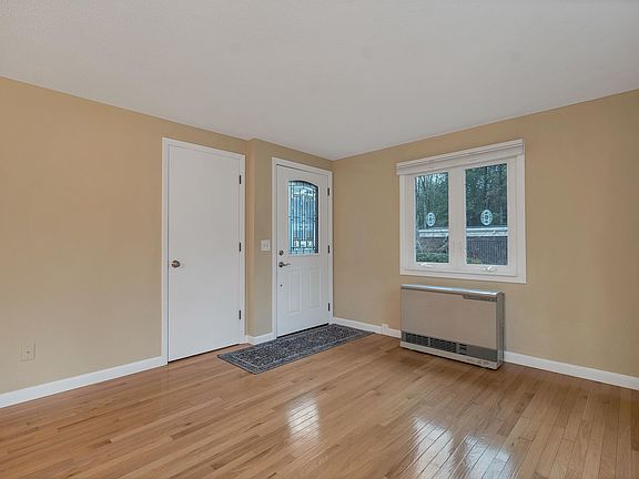 5th image of 5 Piscataqua Road