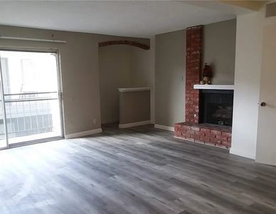 21219 Roscoe Blvd UNIT 215, Canoga Park, CA, 91304