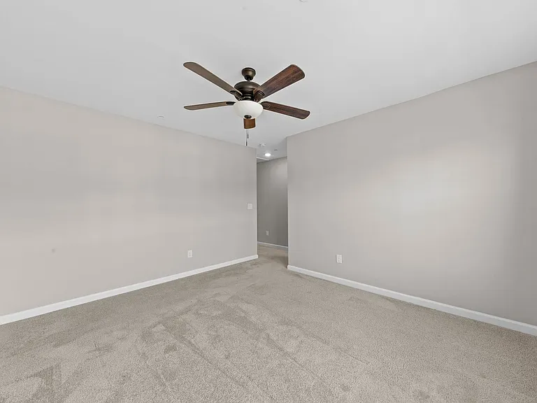 155 Champions Ln — Photo 24