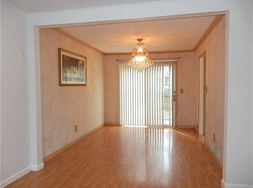 5th image of 301 Colonia Blvd