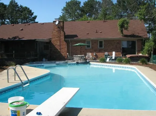1120 Murray Dr, Chesapeake, VA 23322