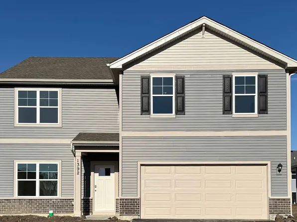 1392 Aspen Ln, Pingree Grove, IL 60140