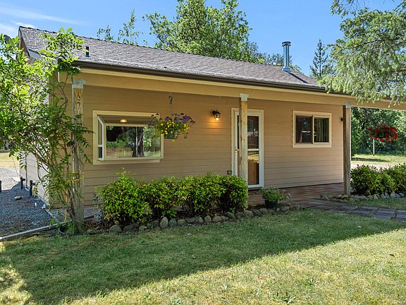 3rd image of 225 Hummingbird Rd