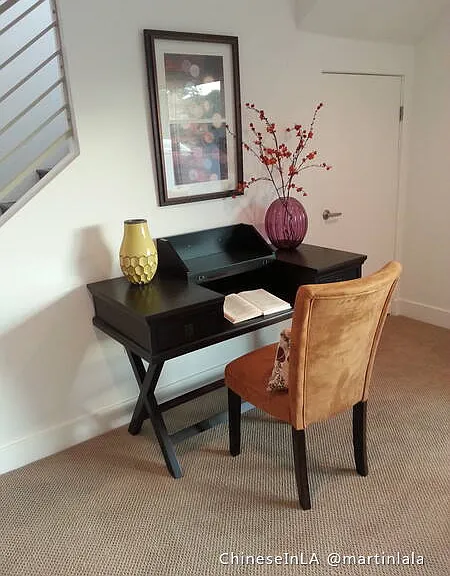 1455 S Hayworth Ave — Photo 3