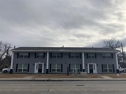 1st image of 103 W Brown St #10449678