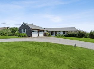 12 Barker Ln, Westhampton Beach, NY 11978