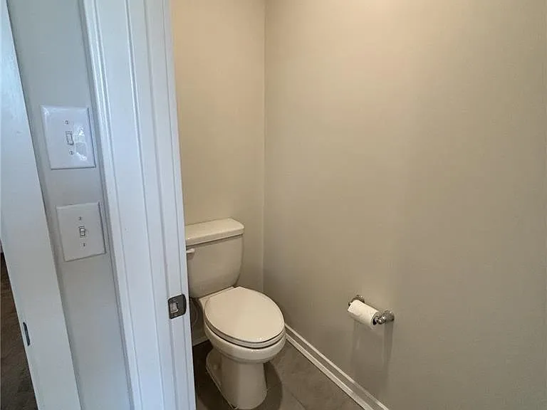 7569 Clayton Ave — Photo 14