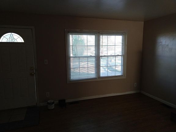 4th image of 5419 Penway Ct