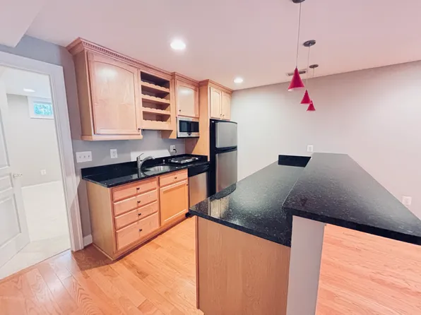 300 Deep Trail Ln, Rockville, MD 20850