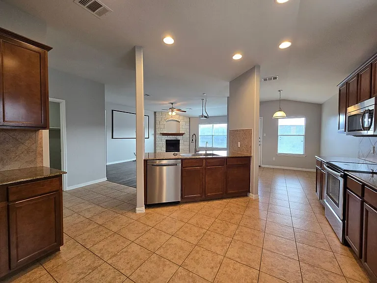 2609 Red Fern Dr — Photo 7
