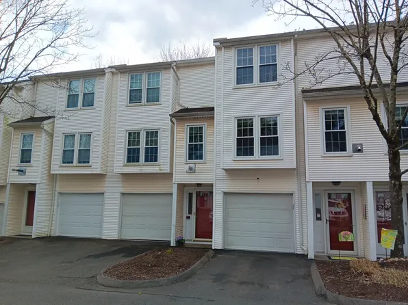 380 Hitchcock Road #25, Waterbury, CT 06705