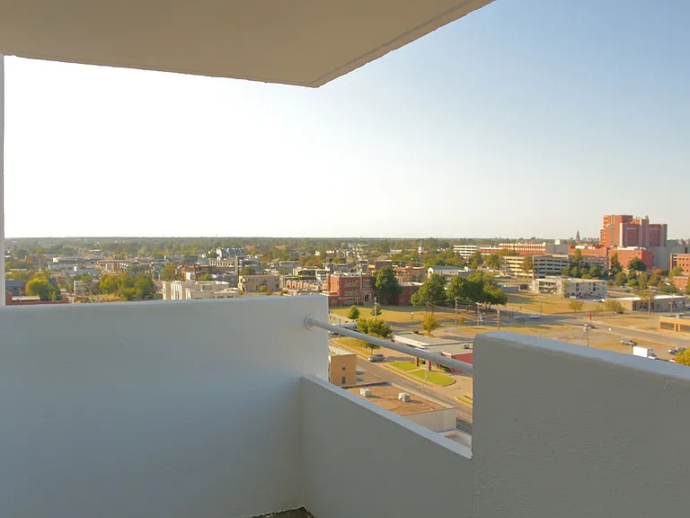 The Regency Apartments — Photo 154