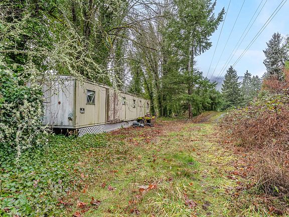 4th image of 3495 Upper Cow Creek Rd