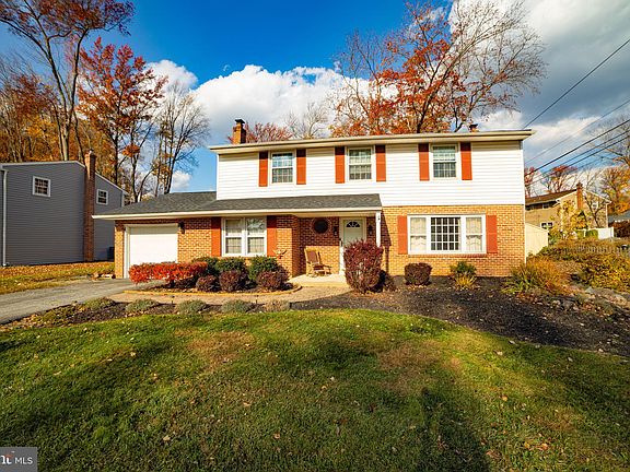 2nd image of 1503 Forsythia Ave