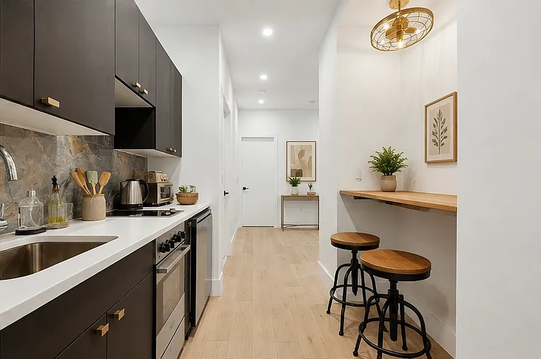 723 Knickerbocker Ave #3A — Photo 1