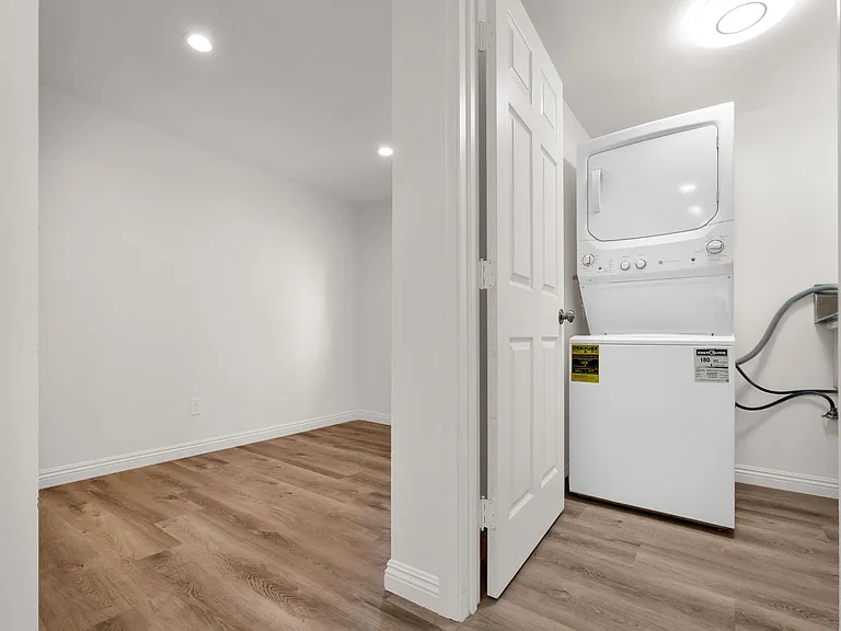 Entrance to dining room and laundry room