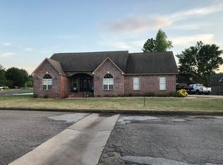 803 Muscadine Ln, Russellville, AR 72801
