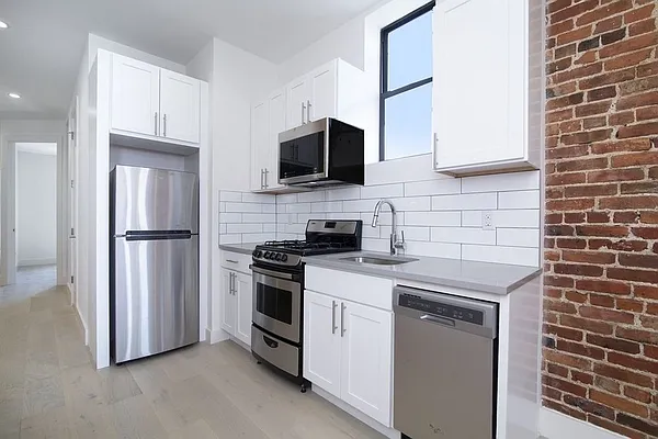 Rented by REAL New York | media 19