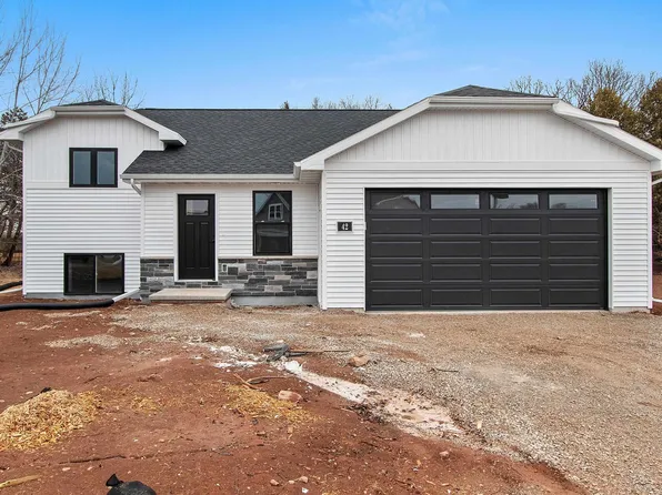 42 Gibson Ct, Oshkosh, WI 54902