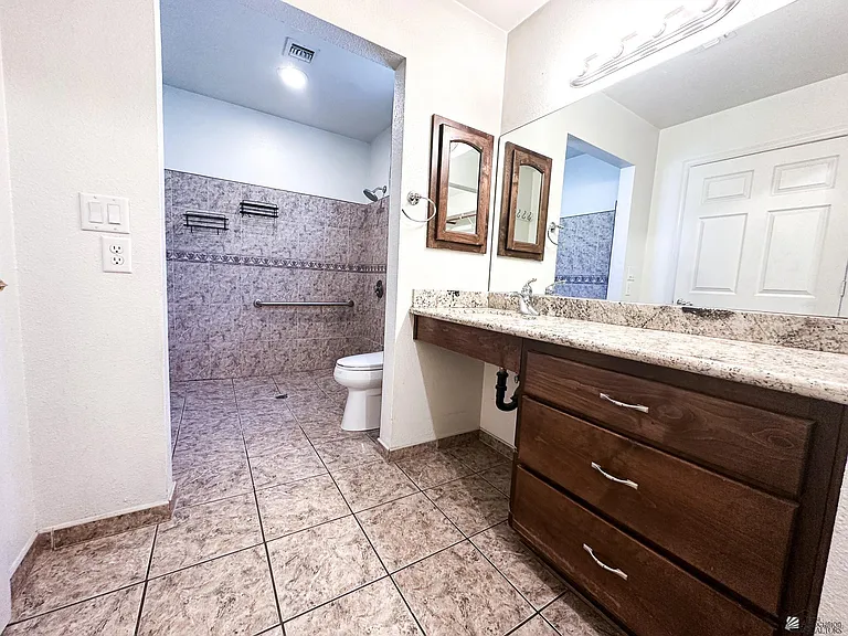 3555 W 15th Ln — Photo 22