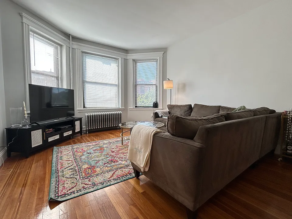 175 Harvard St #4