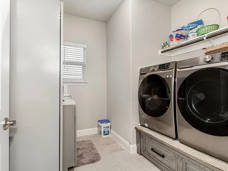 2437 Pinnacle Pl — Photo 19