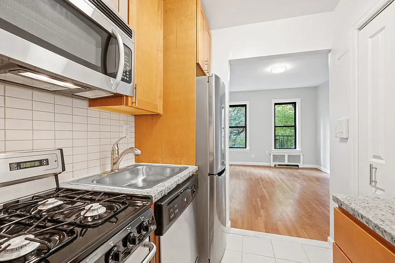 313 East 73rd Street — Photo 4