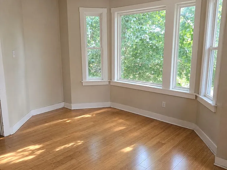 1607 Methyl St — Photo 2