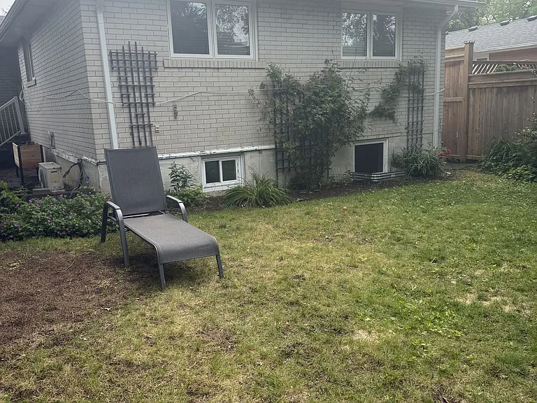 1350 Everall Rd #LOWER — Photo 25