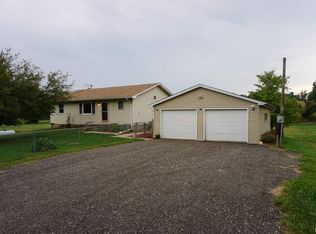 16325 Red Shale Hill Rd, Pekin, IL 61554