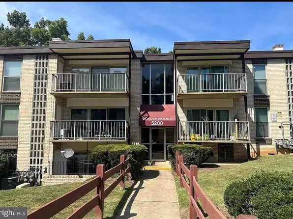 5200 Newton St APT T3, Bladensburg, MD 20710