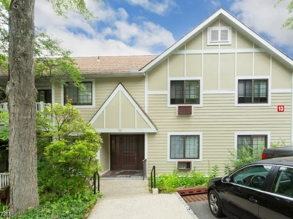 13B Foxwood Dr #B, Morris Plains Boro, NJ 07950