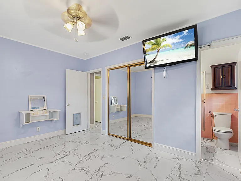 1820 SW 22nd Ave — Photo 7