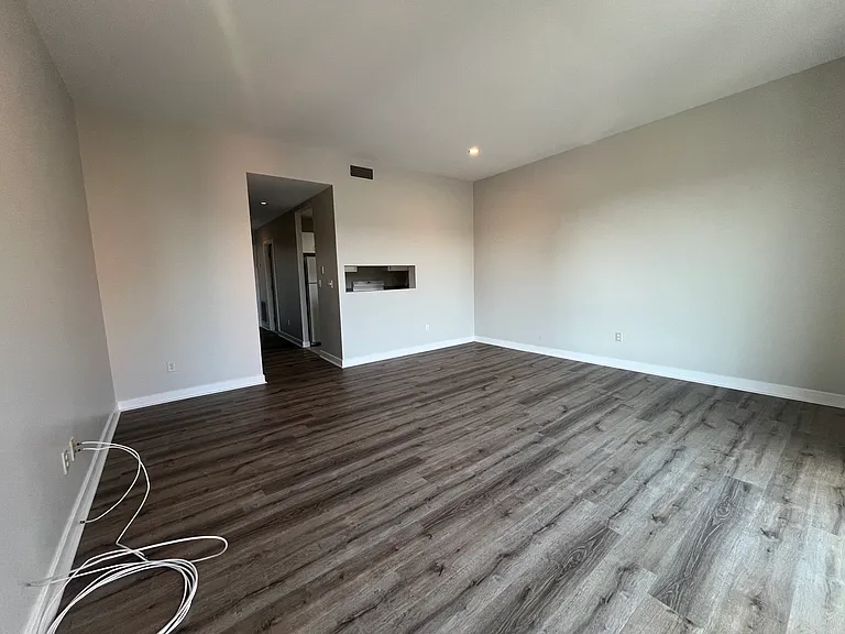 Deacon Court - 1661 Washington Street — Photo 167